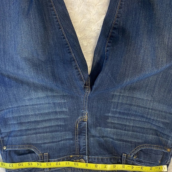 Simply Vera Vera Wang Pants Size 14 Jeans Roll Cut Capri Beautiful Darker Wash - Picture 9 of 11